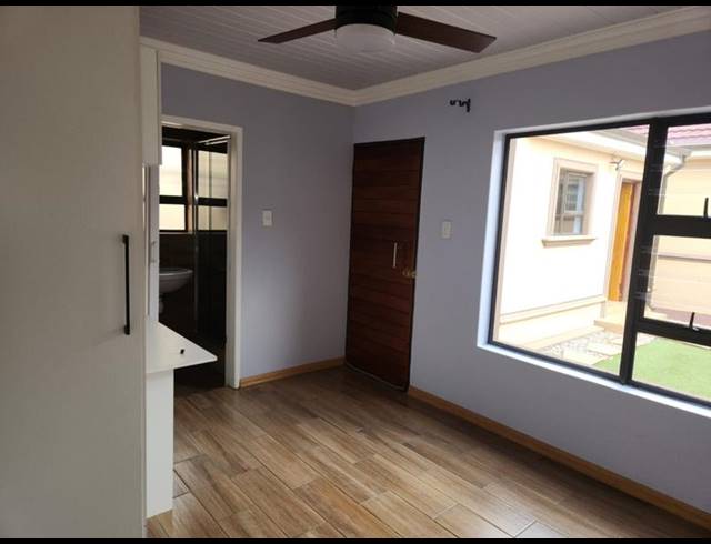 3 BEDROOM HOUSE FOR SALE IN KENSINGTON